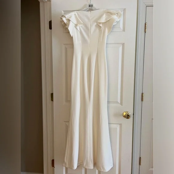 Elliatt Astronomy White Ruffle Sleeve Maxi Rehearsal Dinner Bridal Dress NEW - Picture 2 of 6
